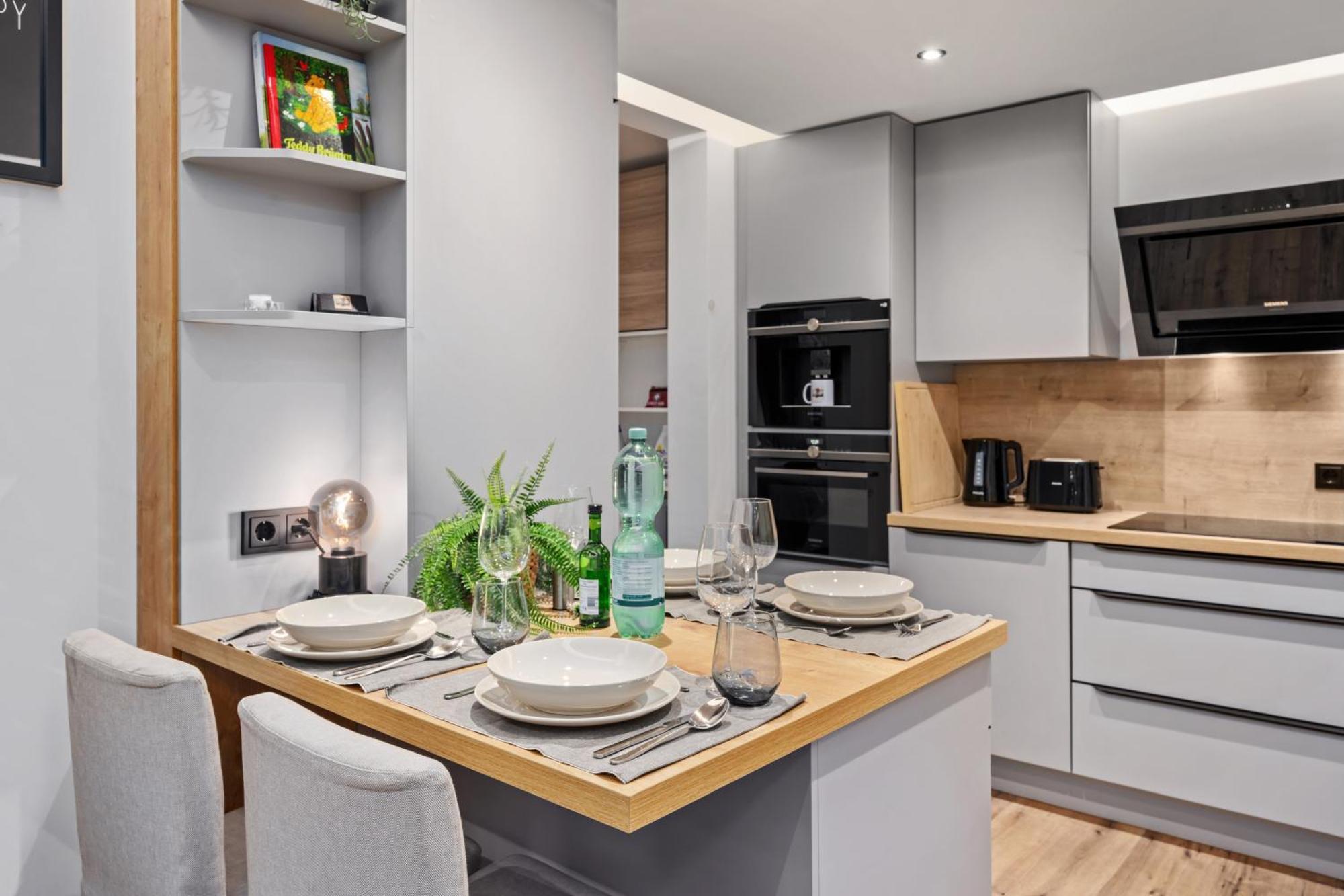 Edler Wohnraum Noble Stadtoase Mit Boxspringbett, Kaffeevollautomat, Lift & Parkplatz Chemnitz Extérieur photo