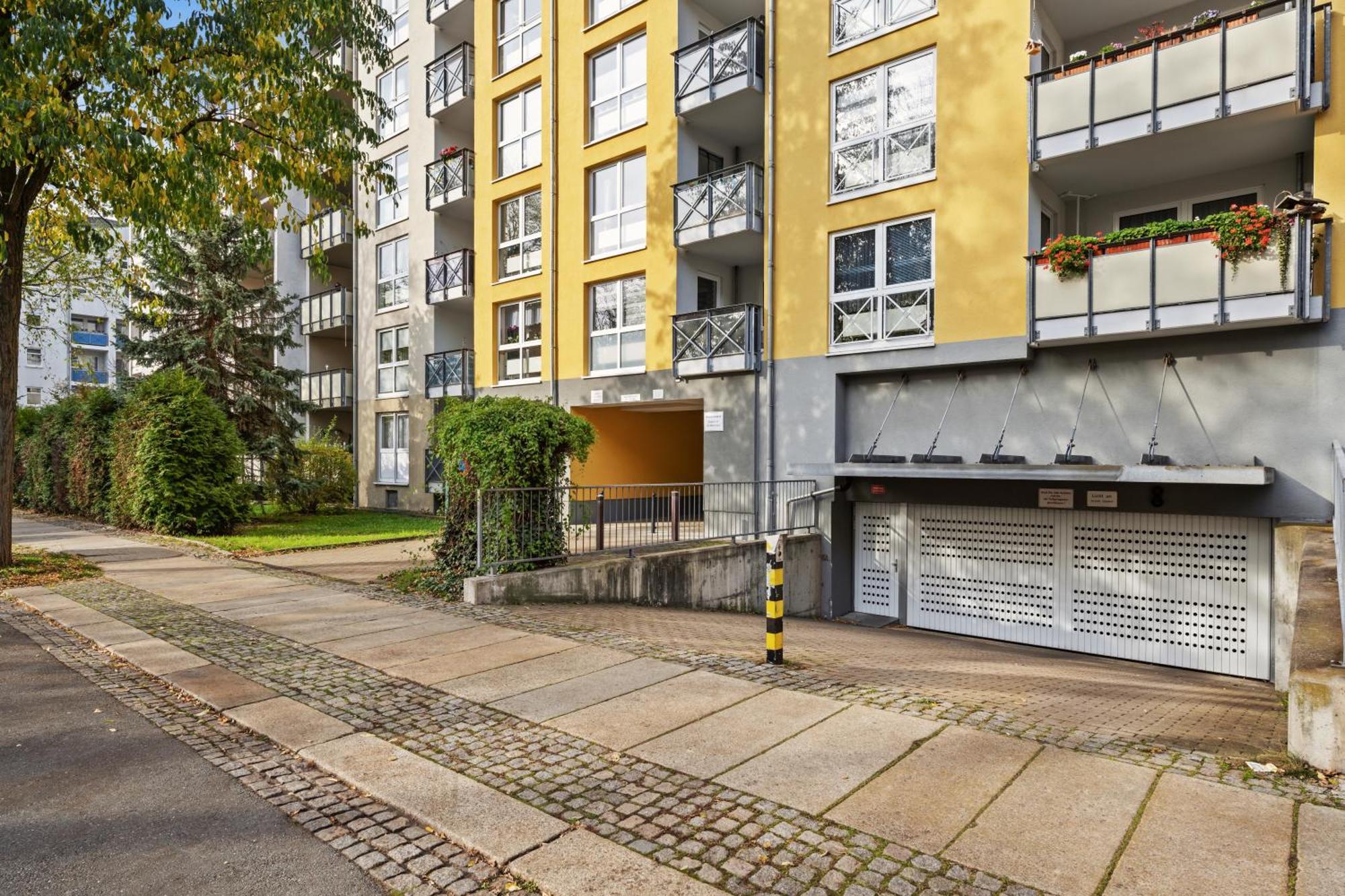 Edler Wohnraum Noble Stadtoase Mit Boxspringbett, Kaffeevollautomat, Lift & Parkplatz Chemnitz Extérieur photo