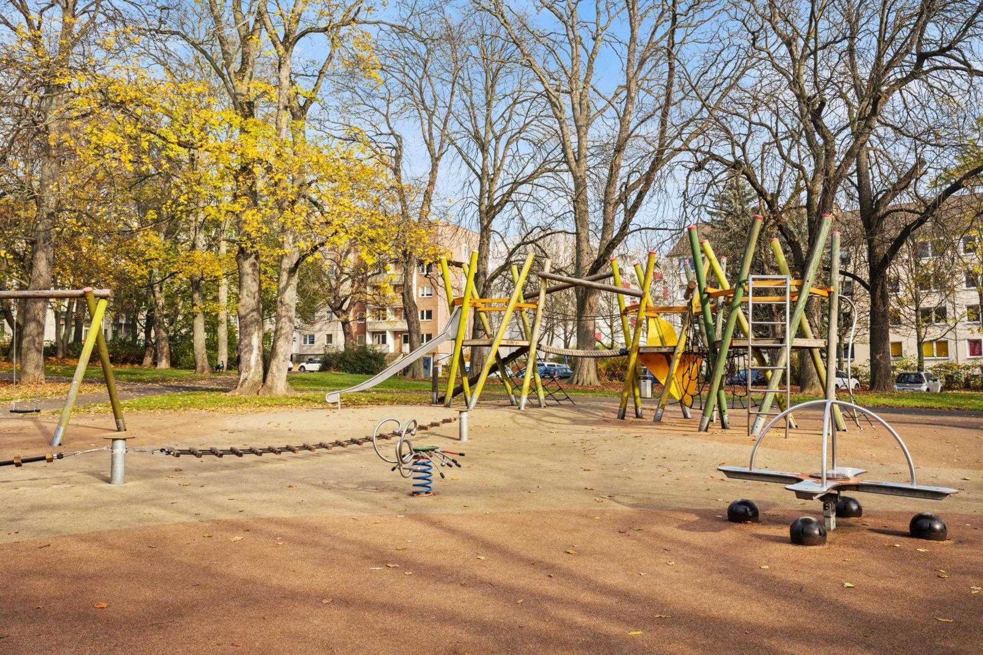 Edler Wohnraum Noble Stadtoase Mit Boxspringbett, Kaffeevollautomat, Lift & Parkplatz Chemnitz Extérieur photo